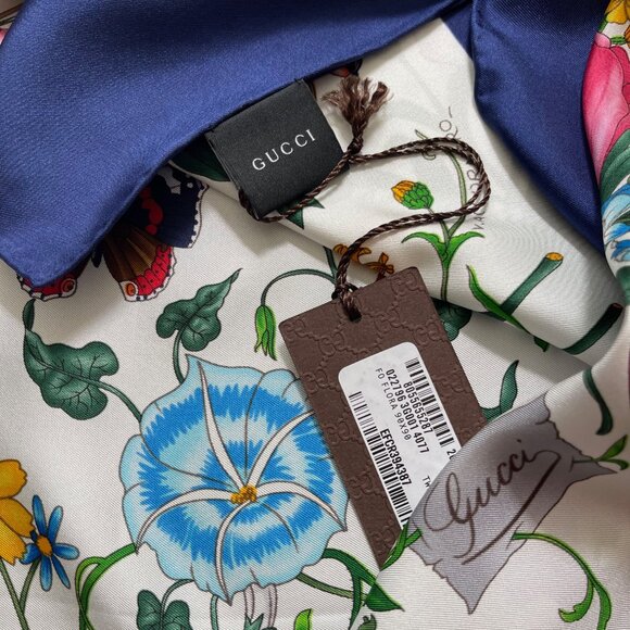 Gucci Silk Wrap Flora 1 Print Multicolor Blue Border Scarf - Picture 9 of 16